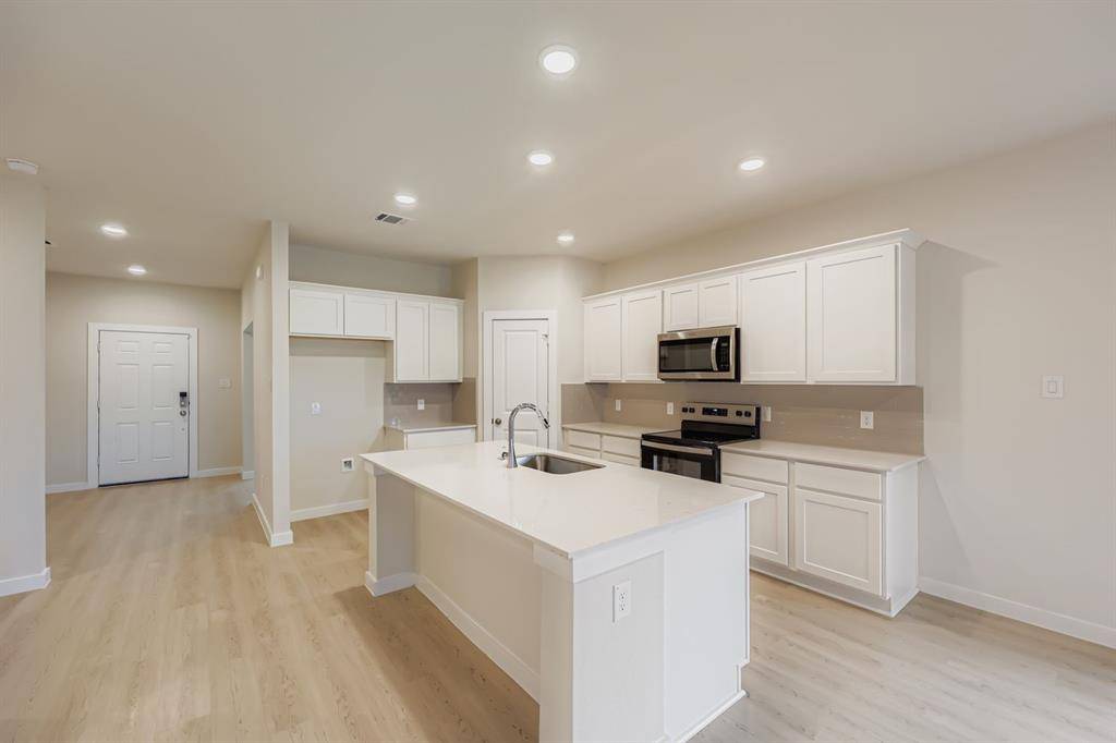 1009 Park Oak Lane, Crowley, TX 76036