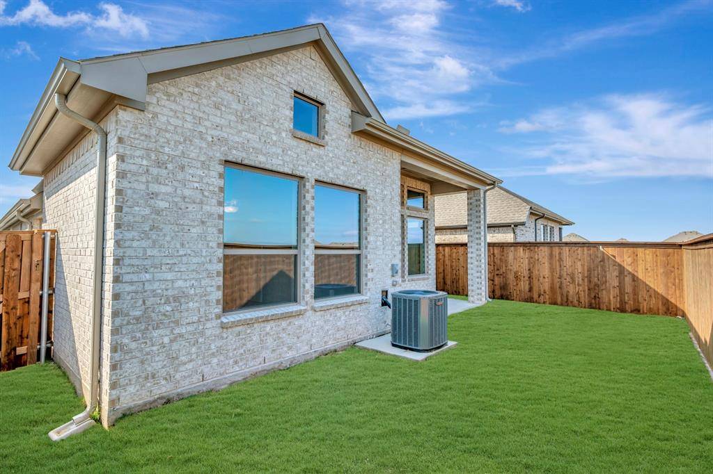 4215 Elk Hair Drive, Royse City, TX 75189