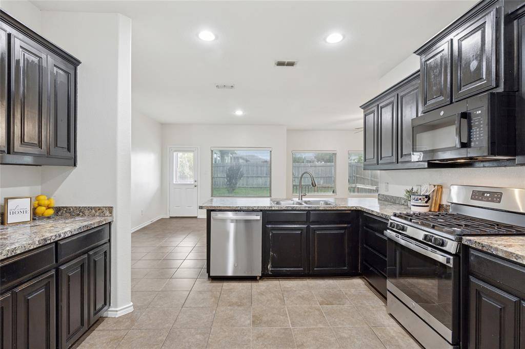 4509 Barberry Tree Cove, Fort Worth, TX 76036