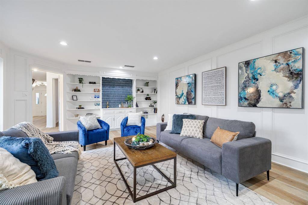 2901 Warren Circle, Irving, TX 75062