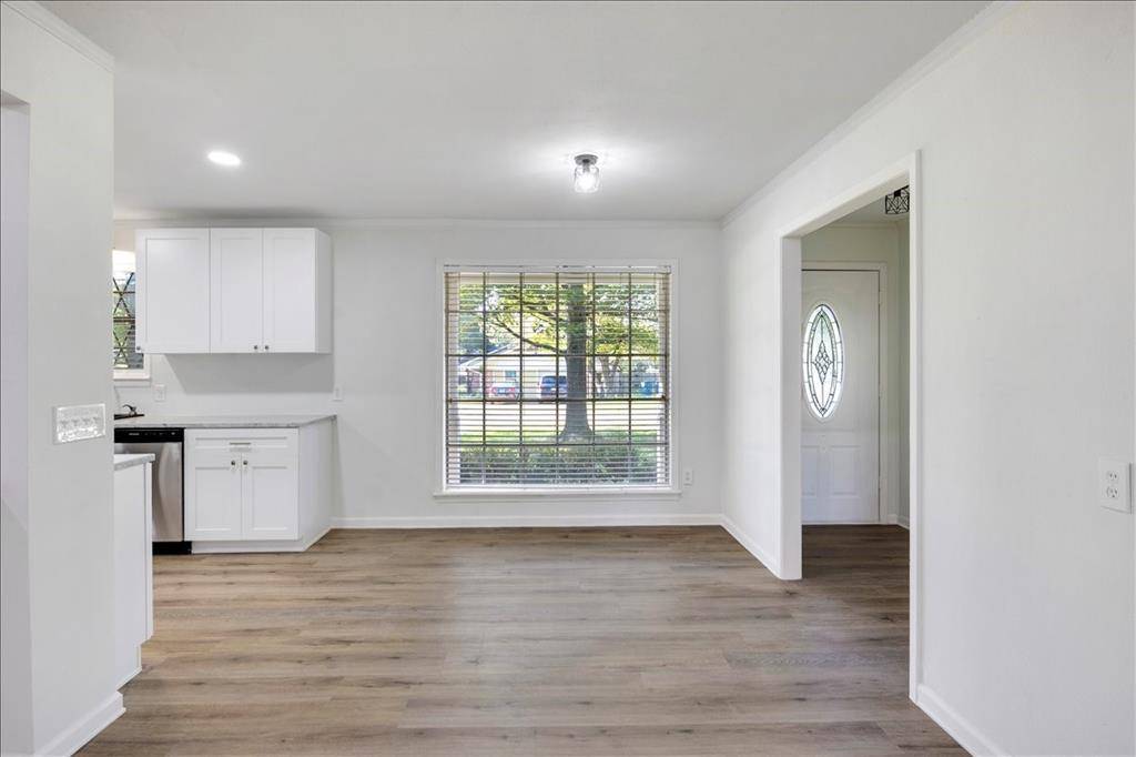 303 Jane Lane, Lindale, TX 75771