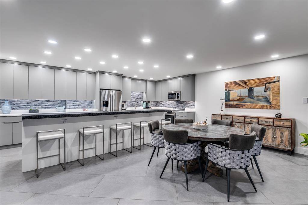 6211 W Northwest Highway #601, Dallas, TX 75225