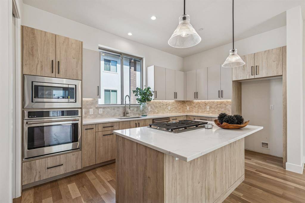 13900 Noel Road #202, Dallas, TX 75240