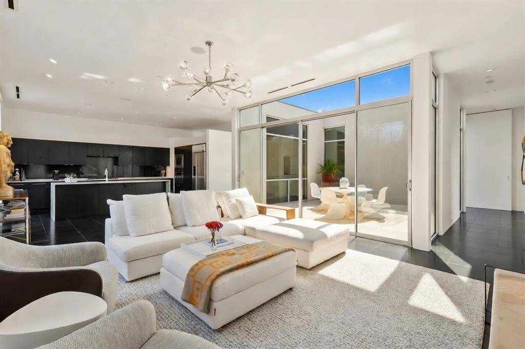 3740 Holland Avenue #3C, Dallas, TX 75219