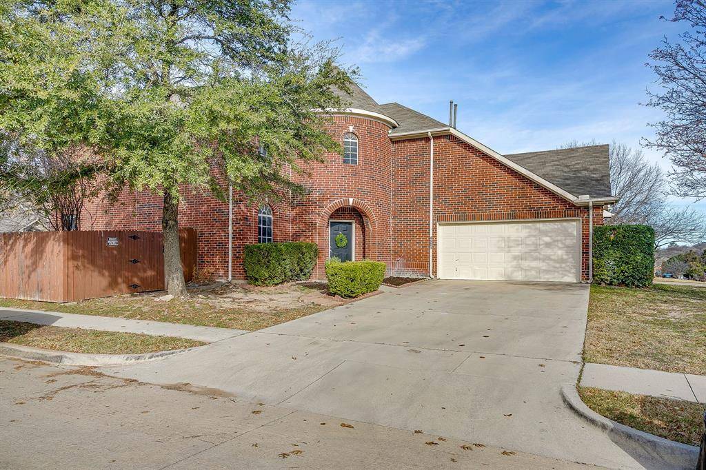 4901 Sailwind Drive, Fort Worth, TX 76135