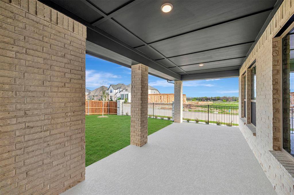 1100 Bolden Avenue, Crowley, TX 76036