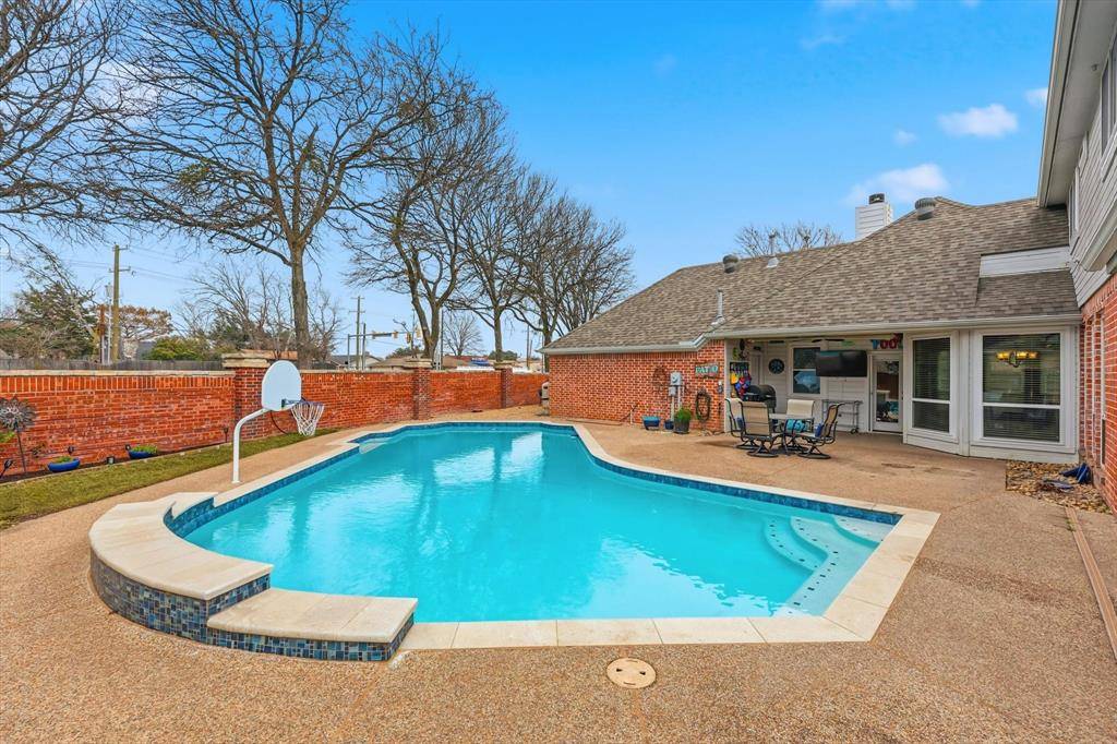 4241 Fairway Crossing Drive, Fort Worth, TX 76137