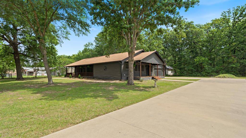 129 King Arthur Road, Mabank, TX 75156