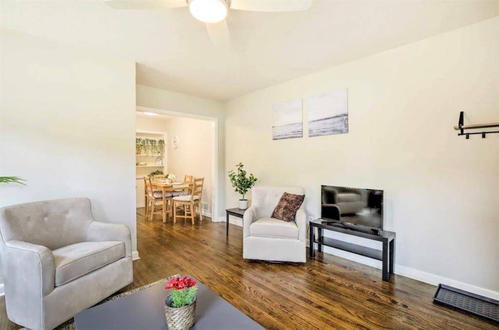 406 N Montreal Avenue, Dallas, TX 75208