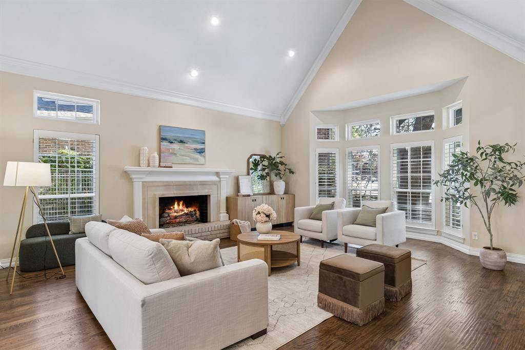 7207 Abrams Place Court, Dallas, TX 75231