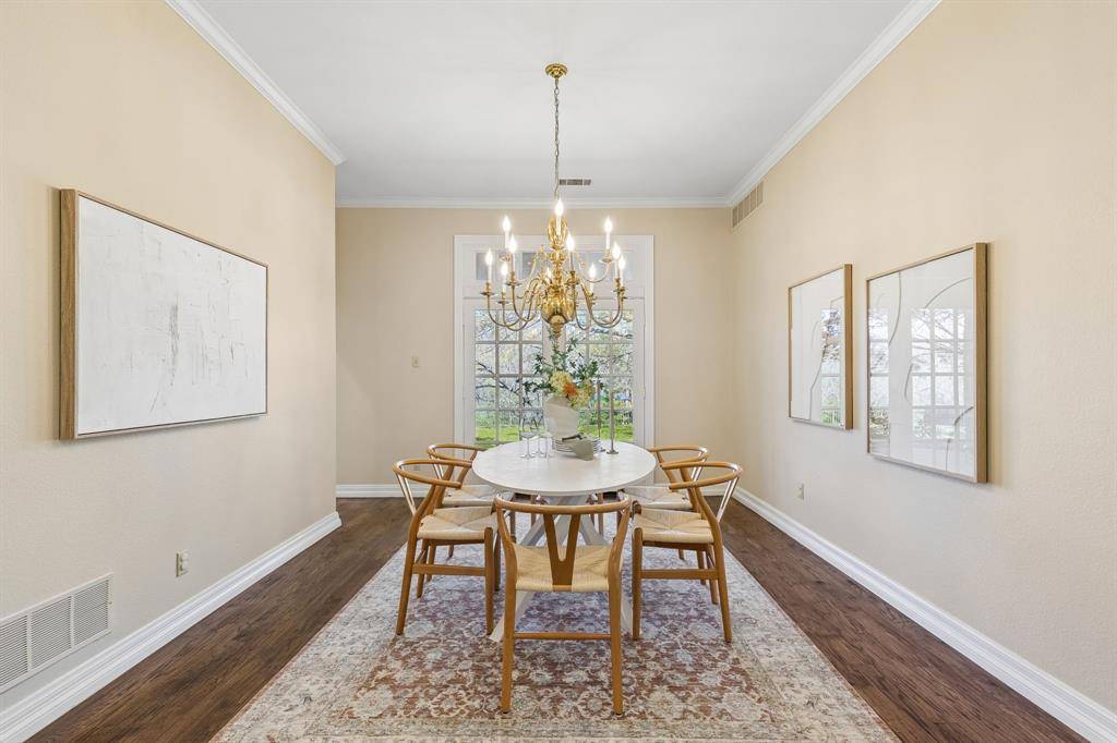 7207 Abrams Place Court, Dallas, TX 75231