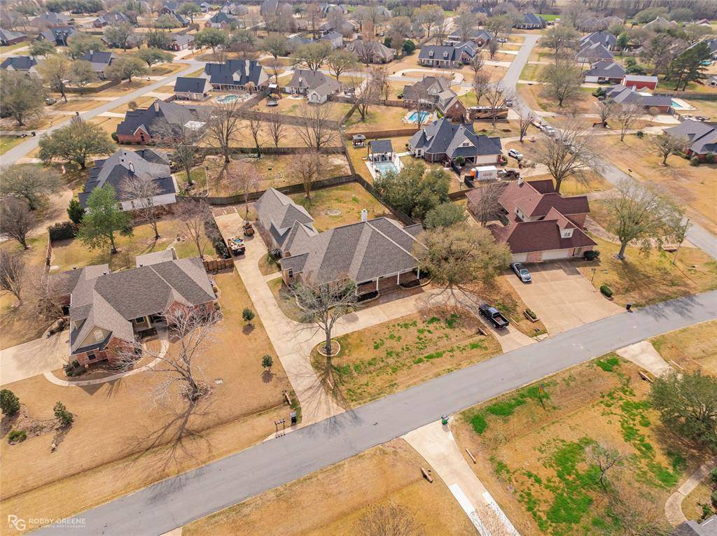 304 Tealwood Drive, Bossier City, LA 71111