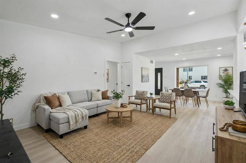 6858 Freemont Street, Dallas, TX 75231