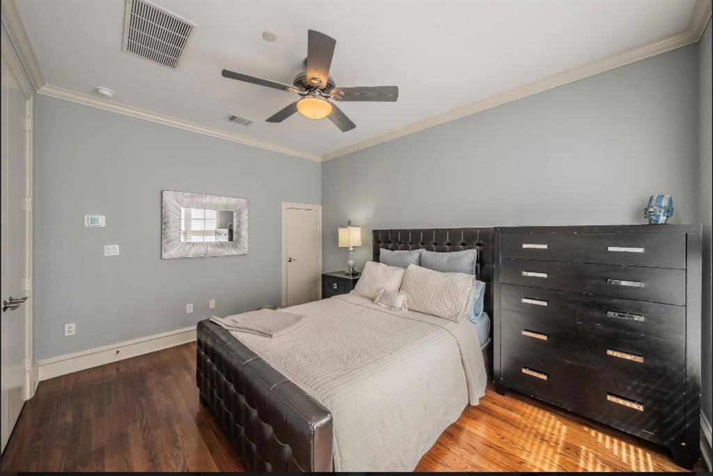 3827 Holland Avenue #B, Dallas, TX 75219