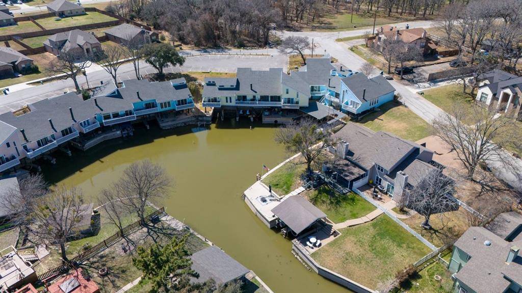 688 Harbor Drive N, Azle, TX 76020