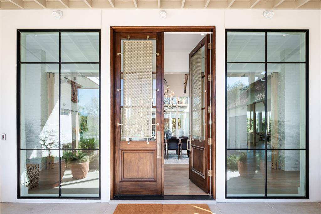 5747 Charlestown Drive, Dallas, TX 75230