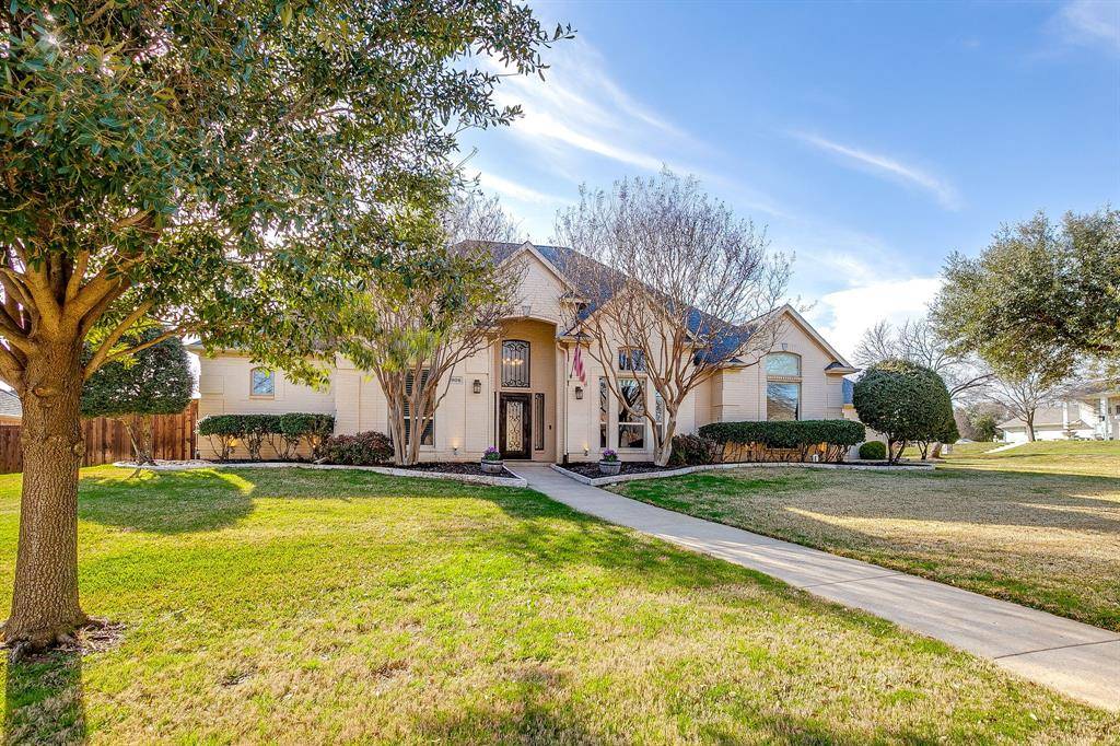 908 Summertree Lane, Southlake, TX 76092