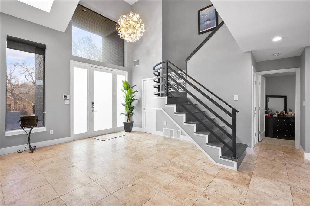 811 Turnberry Drive, Mansfield, TX 76063