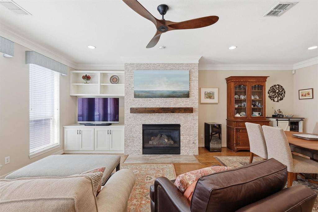 2619 Colby Street #B, Dallas, TX 75204