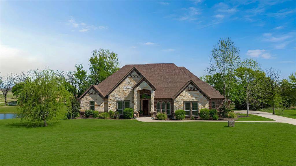 209 Ellis Creek Drive, Weatherford, TX 76085