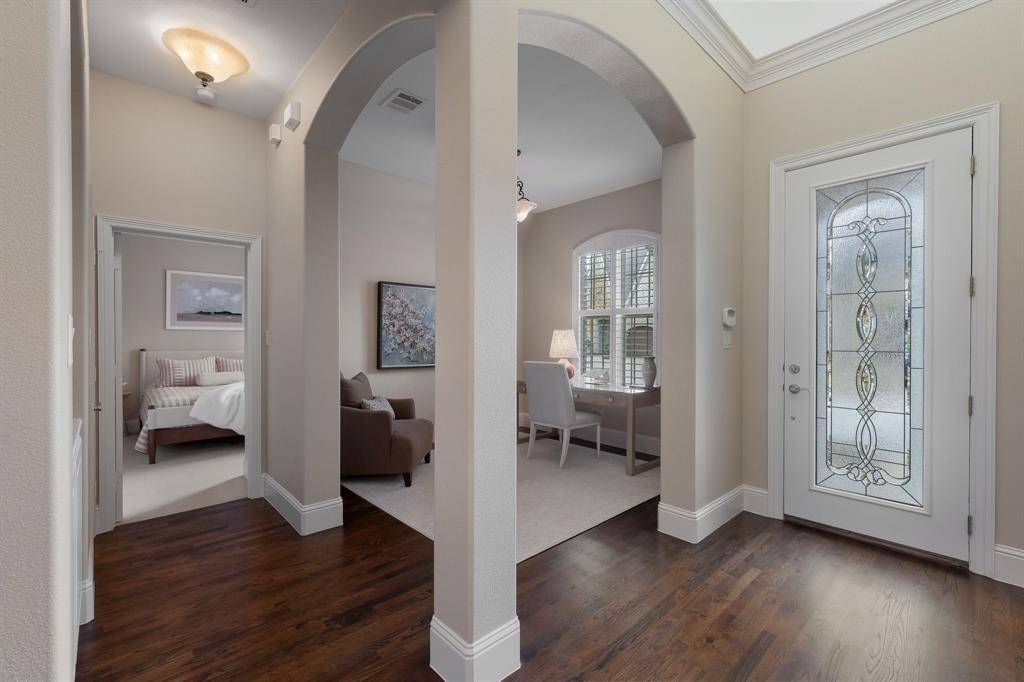 6166 Stapleford Circle, Dallas, TX 75252