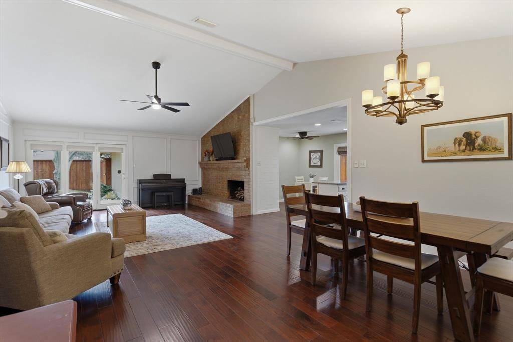 1936 Oakbluff Drive, Carrollton, TX 75007