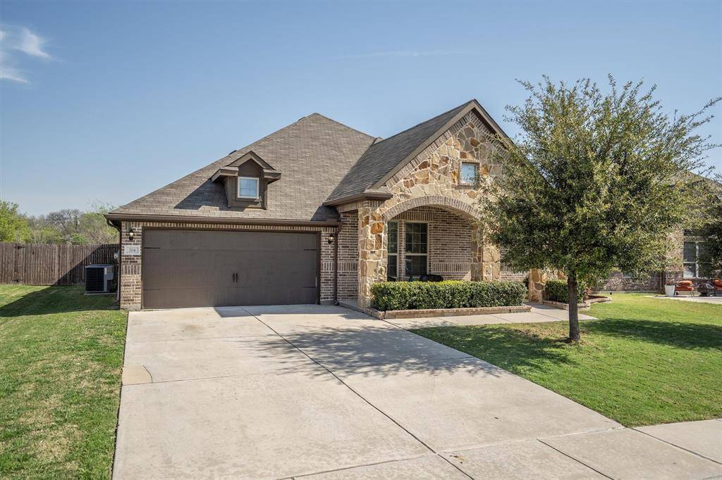 204 Ovaletta Drive, Justin, TX 76247