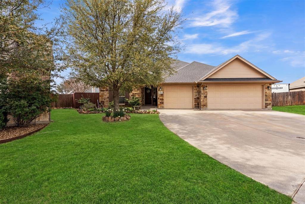 108 Lauren Court, Joshua, TX 76058