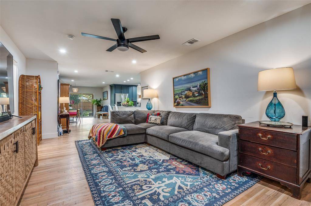 2728 Sunset Avenue, Dallas, TX 75211