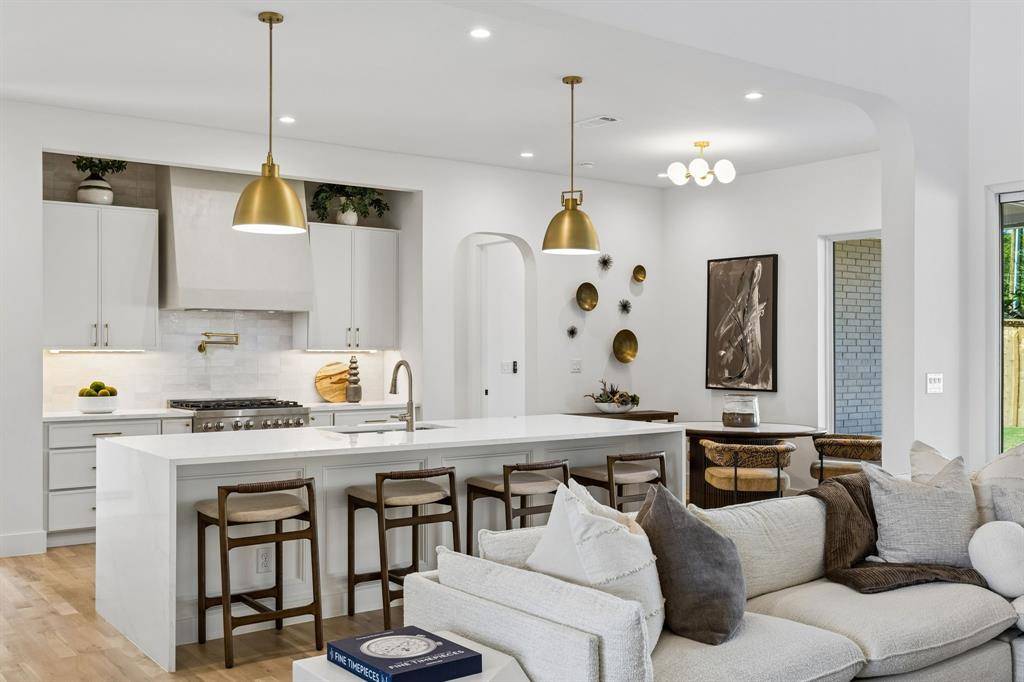 3129 Saint Croix Drive, Dallas, TX 75229