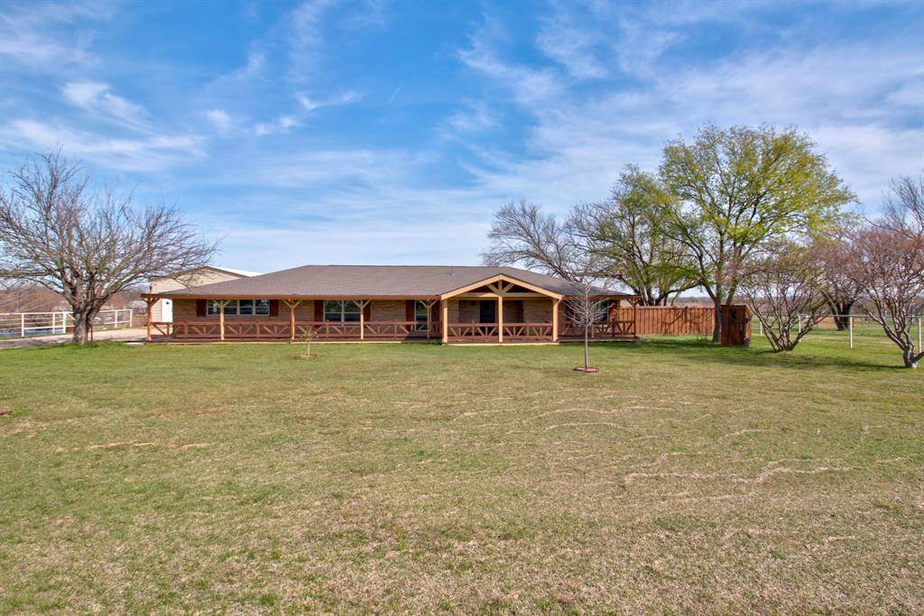 3884 E Lois Road, Sanger, TX 76266