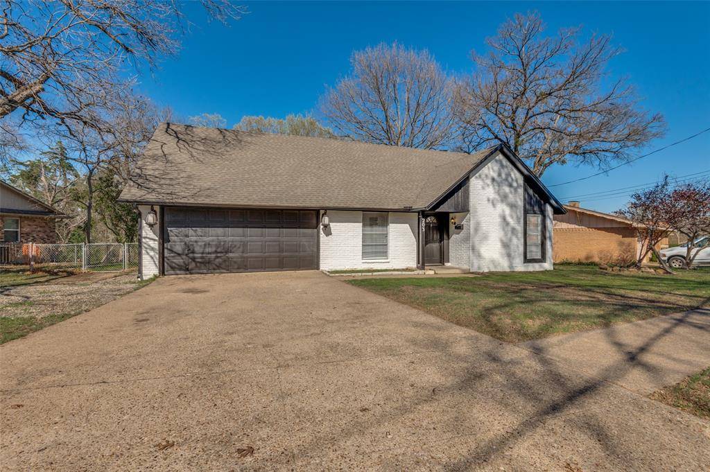 203 Timothy Trail, Duncanville, TX 75137