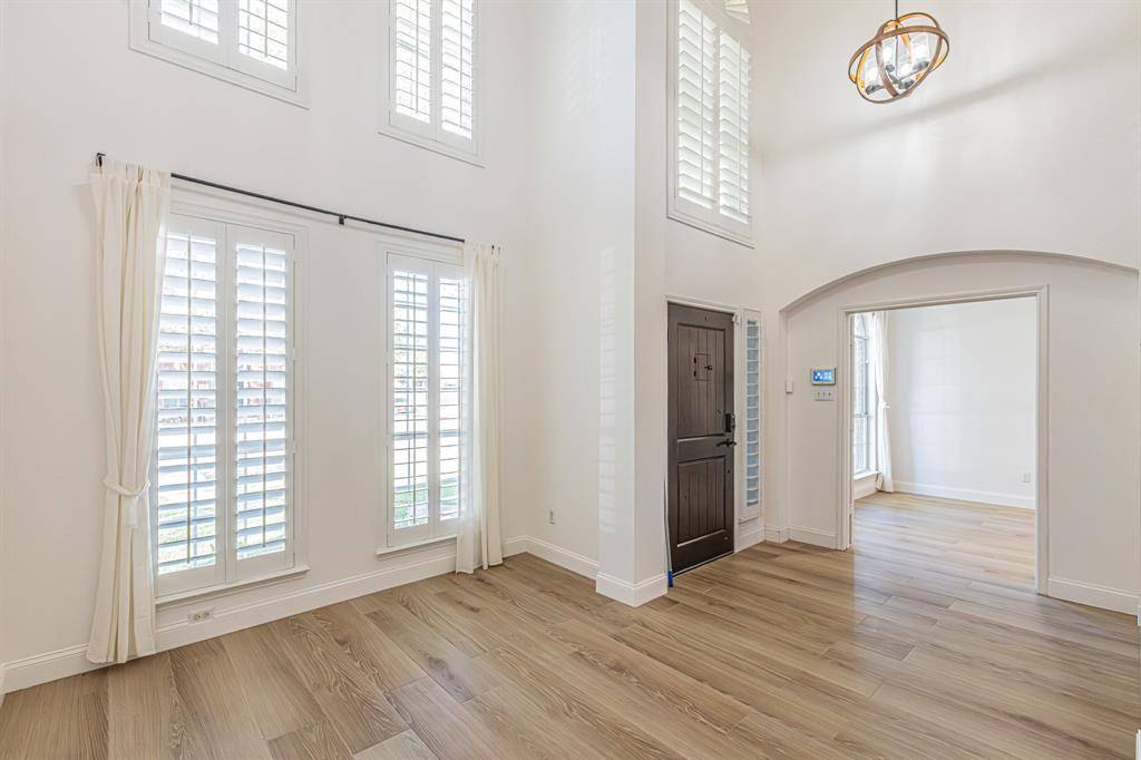 12392 Hawk Creek Drive, Frisco, TX 75033