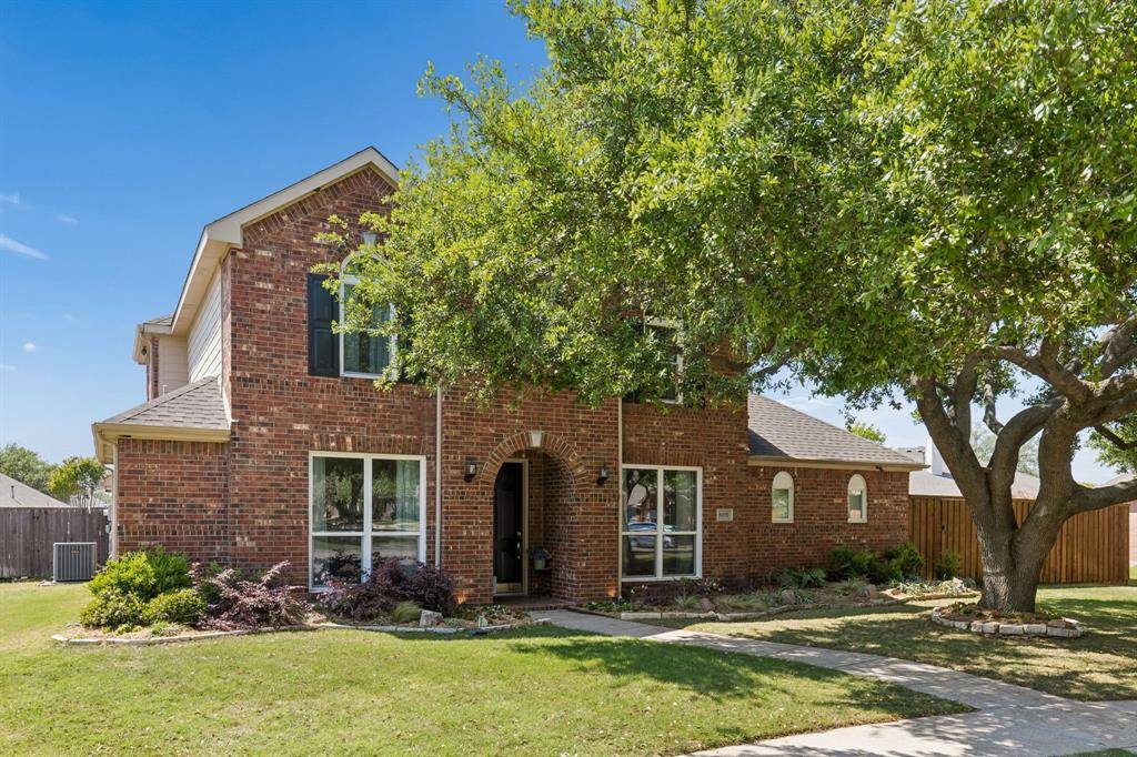 8410 Lexington Court, Rowlett, TX 75089