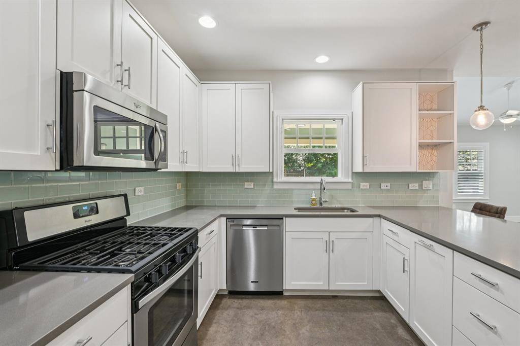 656 Bishop Heights Lane, Dallas, TX 75208