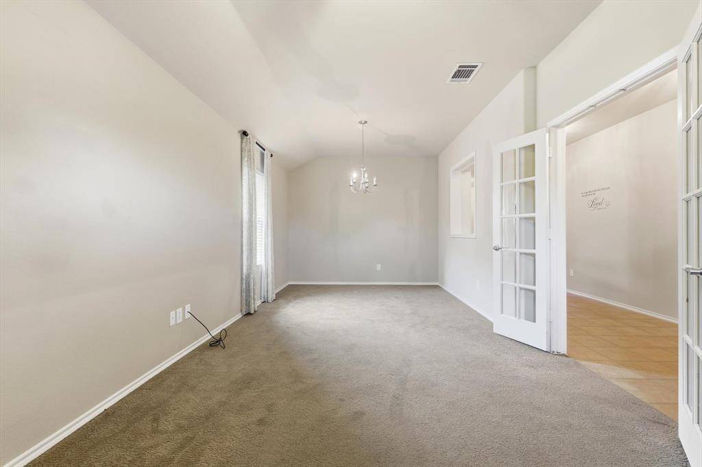 832 Clear Creek Drive, Desoto, TX 75115