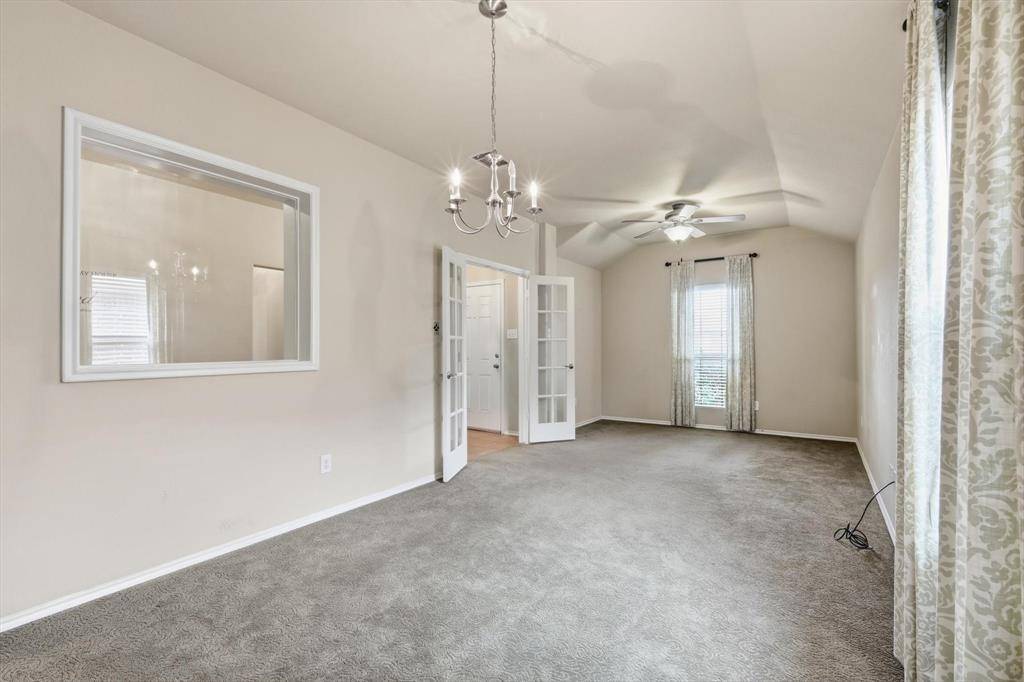 832 Clear Creek Drive, Desoto, TX 75115