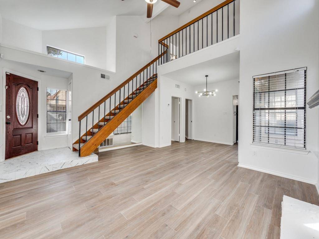 8901 Casa Drive, Irving, TX 75063