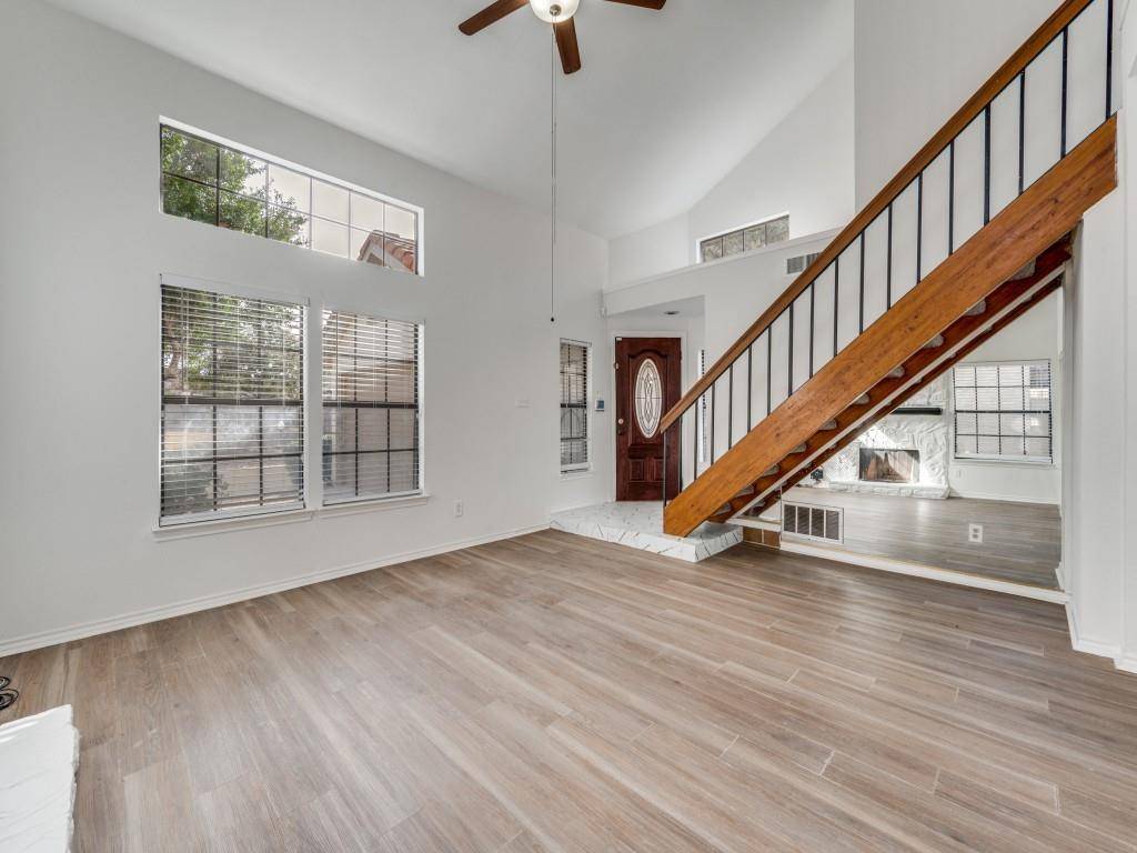 8901 Casa Drive, Irving, TX 75063