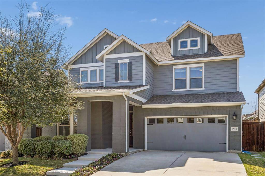 1908 Roundtree Circle E, Fort Worth, TX 76008