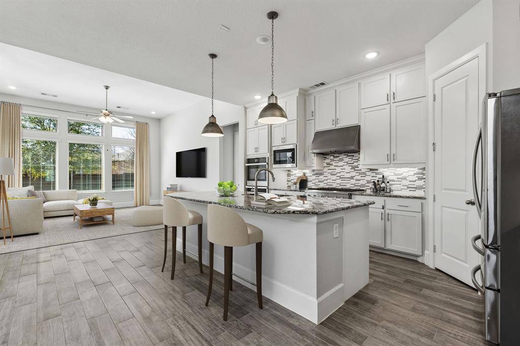 1908 Roundtree Circle E, Fort Worth, TX 76008