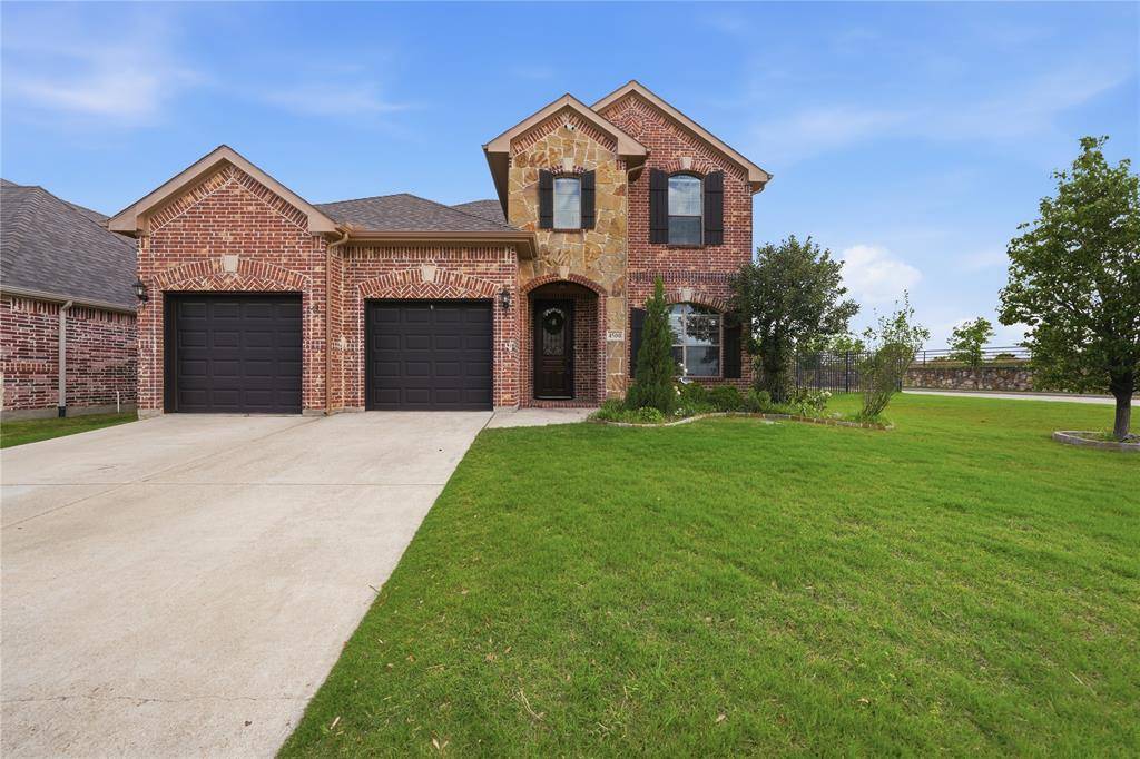 4500 Lakeside Hollow Street, Fort Worth, TX 76262