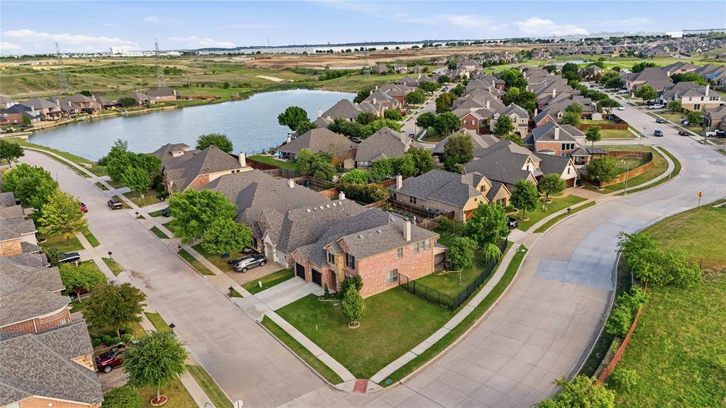 4500 Lakeside Hollow Street, Fort Worth, TX 76262