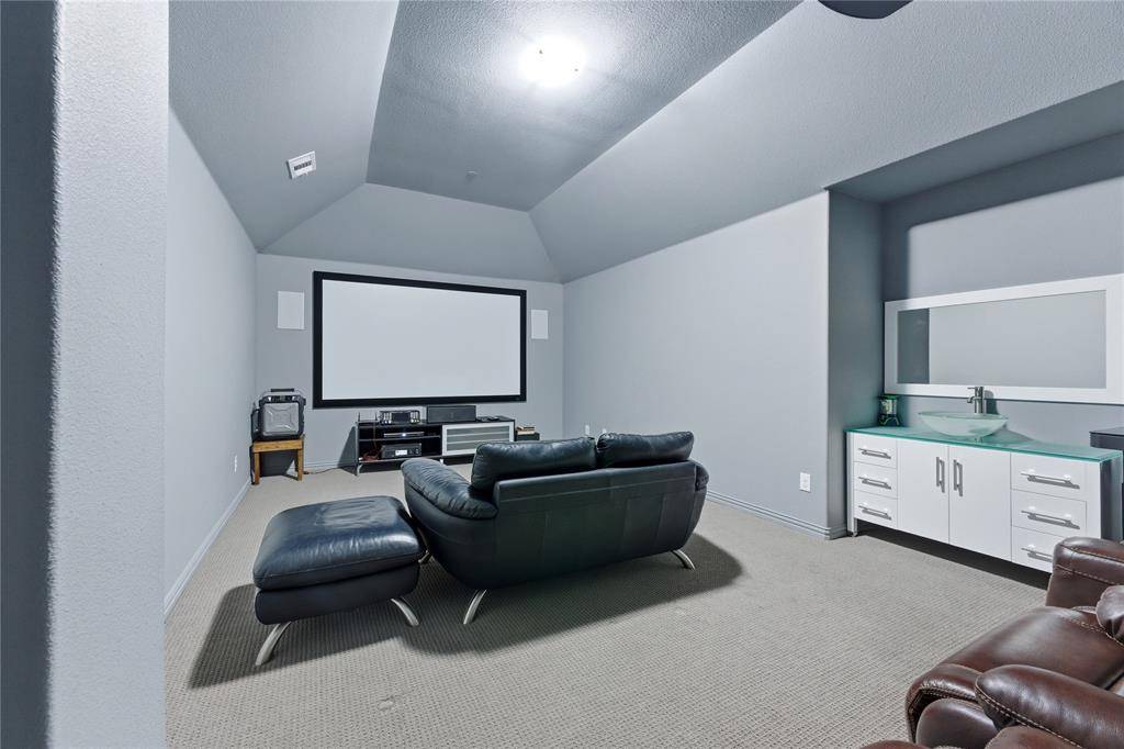 7705 Falcon Ridge Road, Denton, TX 76208