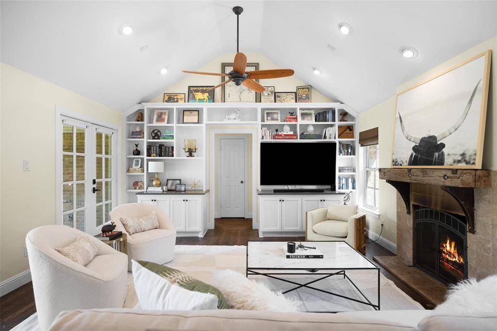 3856 Shorecrest Drive, Dallas, TX 75209