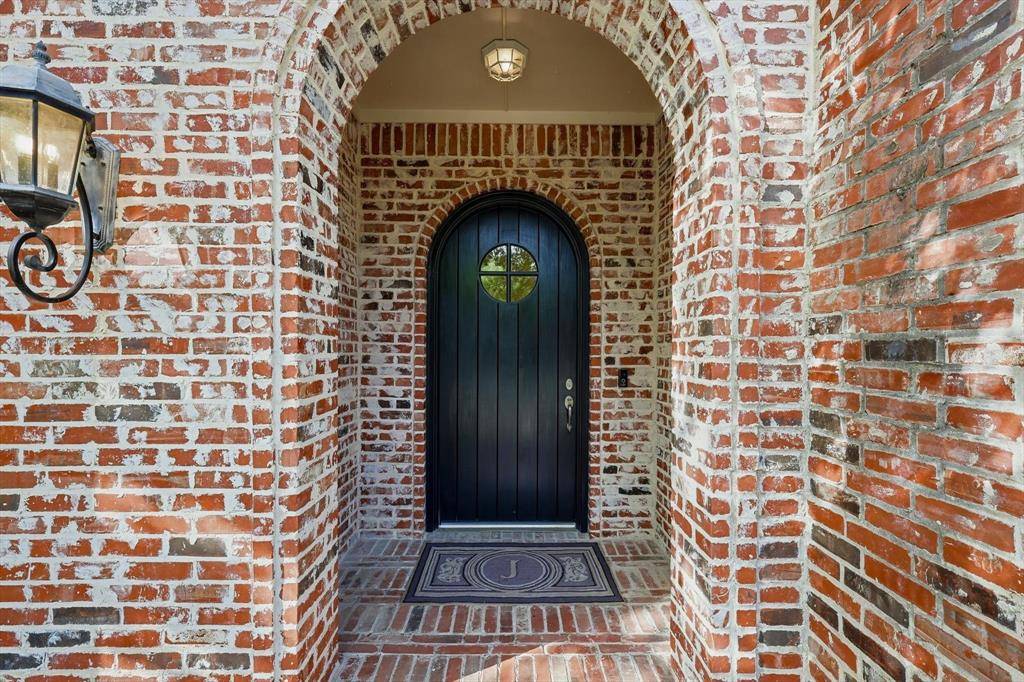 781 Lark Street, Lantana, TX 76226