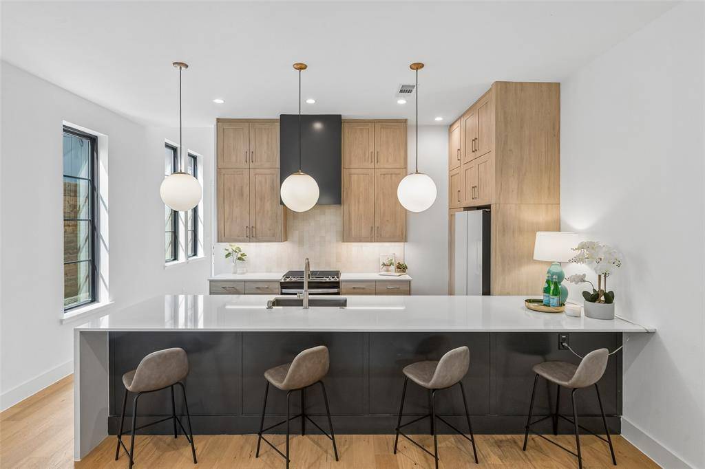 1228 Haines Avenue, Dallas, TX 75208