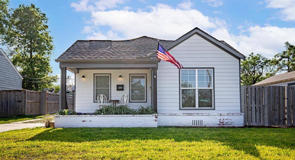 1239 Whitaker Avenue, Dallas, TX 75216