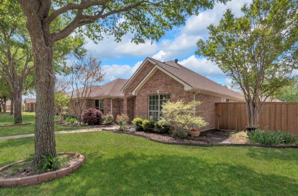 10109 Bent Tree Drive, Rowlett, TX 75089