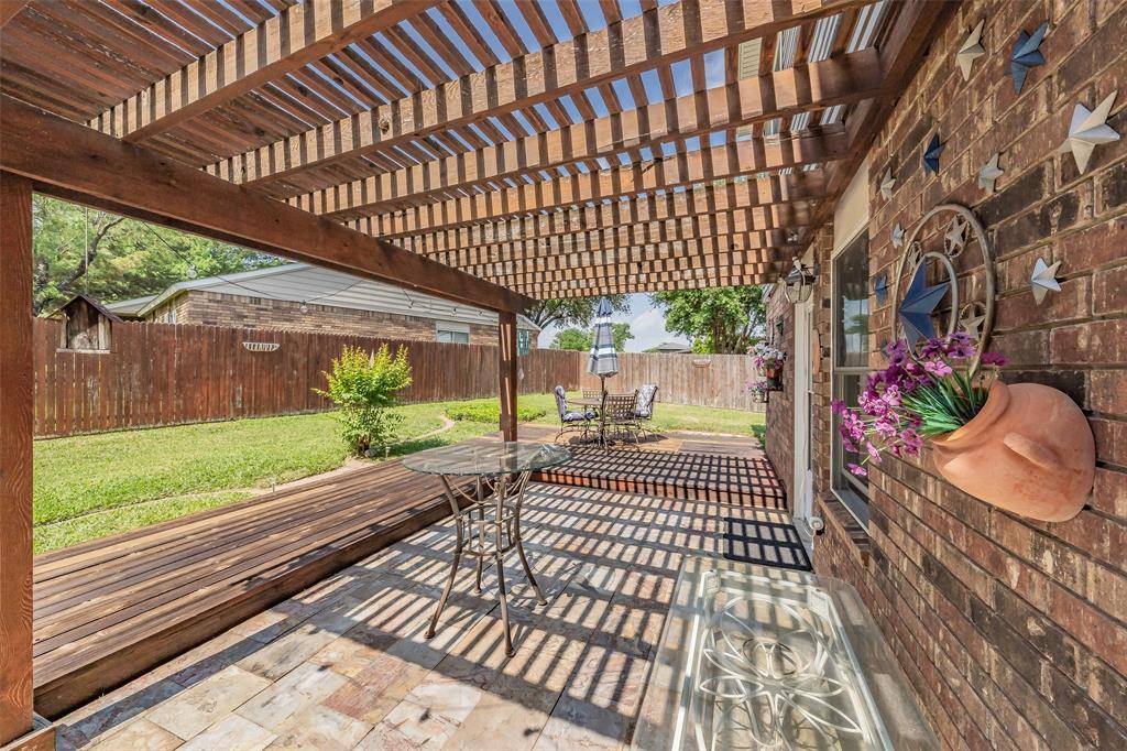 1219 Brian Court, Grapevine, TX 76051